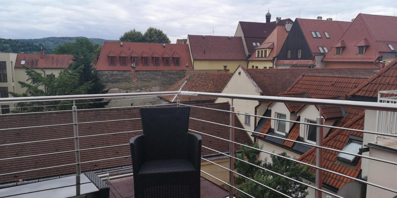 Centrum Apartman S- Dom Бардеёв Экстерьер фото