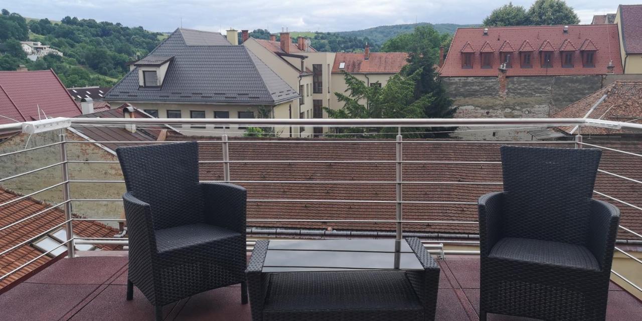 Centrum Apartman S- Dom Бардеёв Экстерьер фото